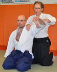 Massages des épaules au dojo Aikido Lyon Tassin 69