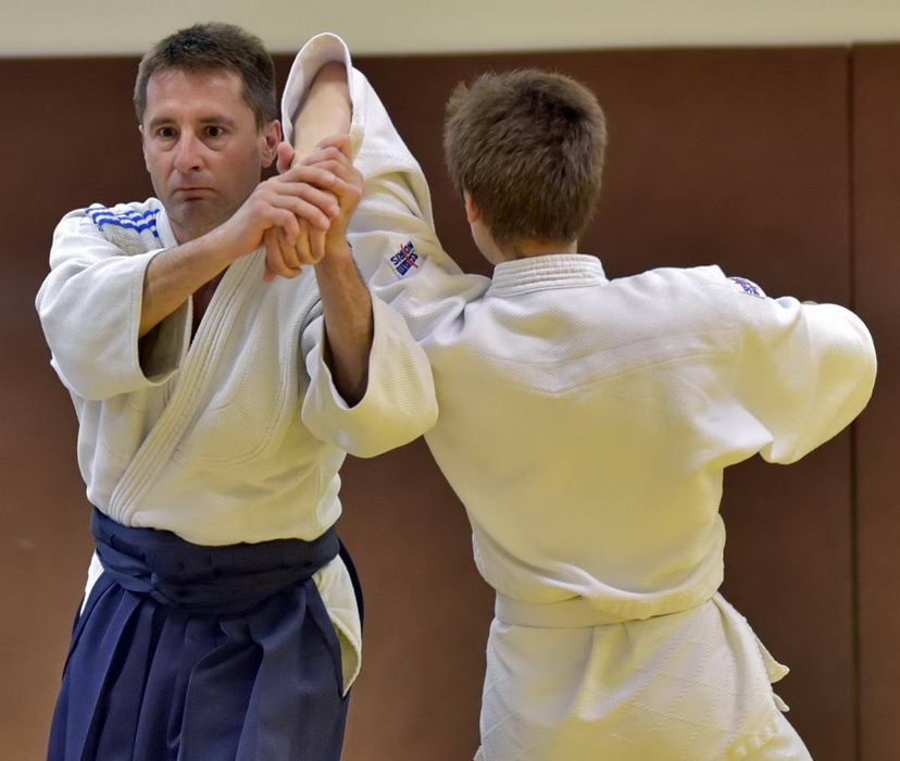 Aïkido Fabien Valentin professeur de Fontaines aikido un art martial de self défense