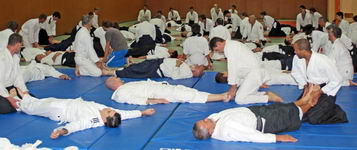 Ados Massage seifuku du dojo aikido de Lyon Tassin 69