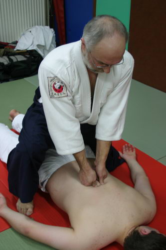 Taïkido shiatsu au dojo Alain Peyrache sensei dojo de Lypn 69